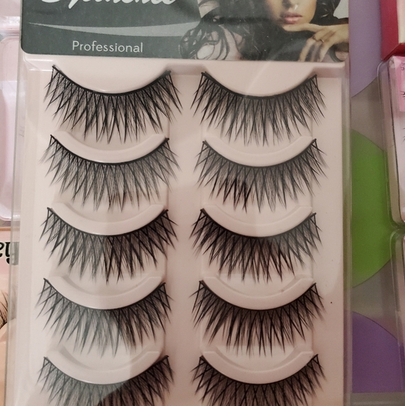 Eyelashes - Picture 2 of 7